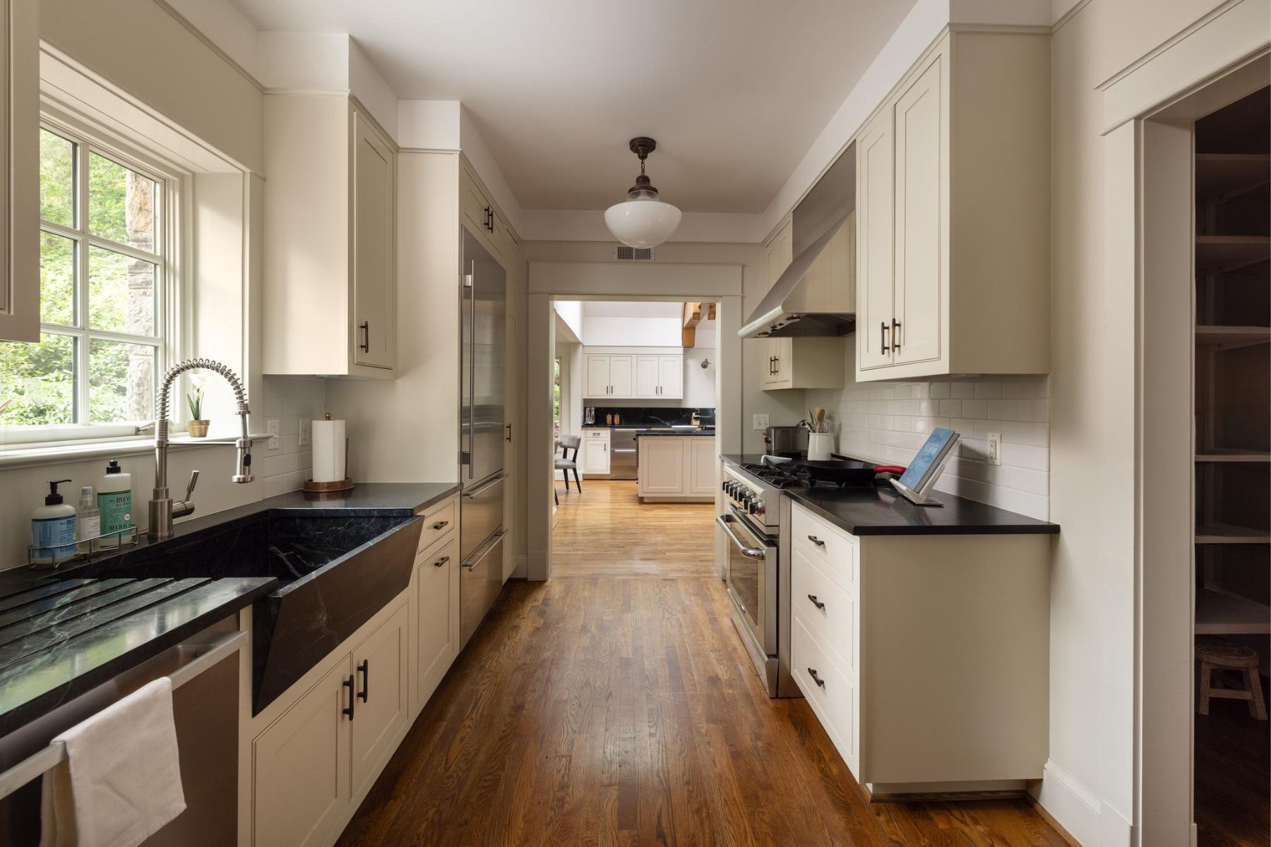  3615 49th Street NW, Washington, DC, 20016 - 物件實景