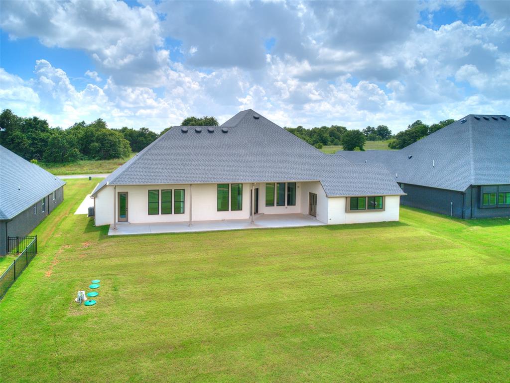 Blanchard, Oklahoma, 73010, United States, 4 Bedrooms Bedrooms, ,4 BathroomsBathrooms,Residential,For Sale,1927798