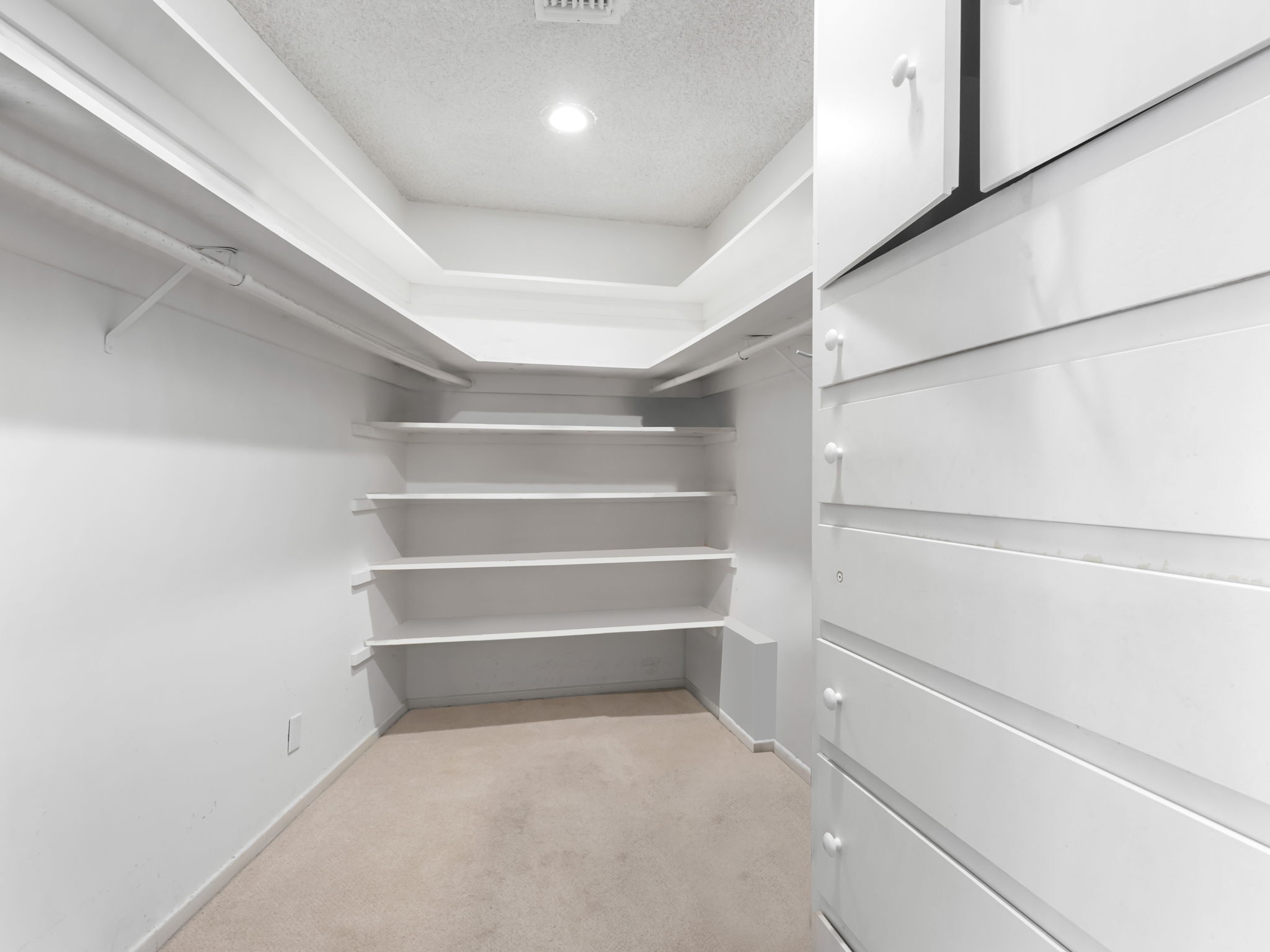  1120 Maybrook Dr - 物件實景