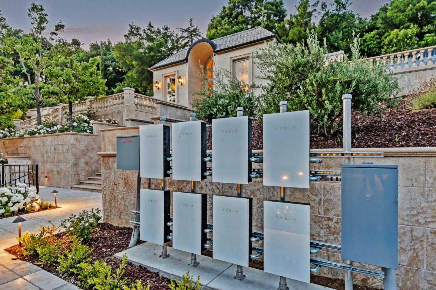 Los Gatos, California, 95032, United States, 8 Bedrooms Bedrooms, ,11 BathroomsBathrooms,Residential,For Sale,1855941