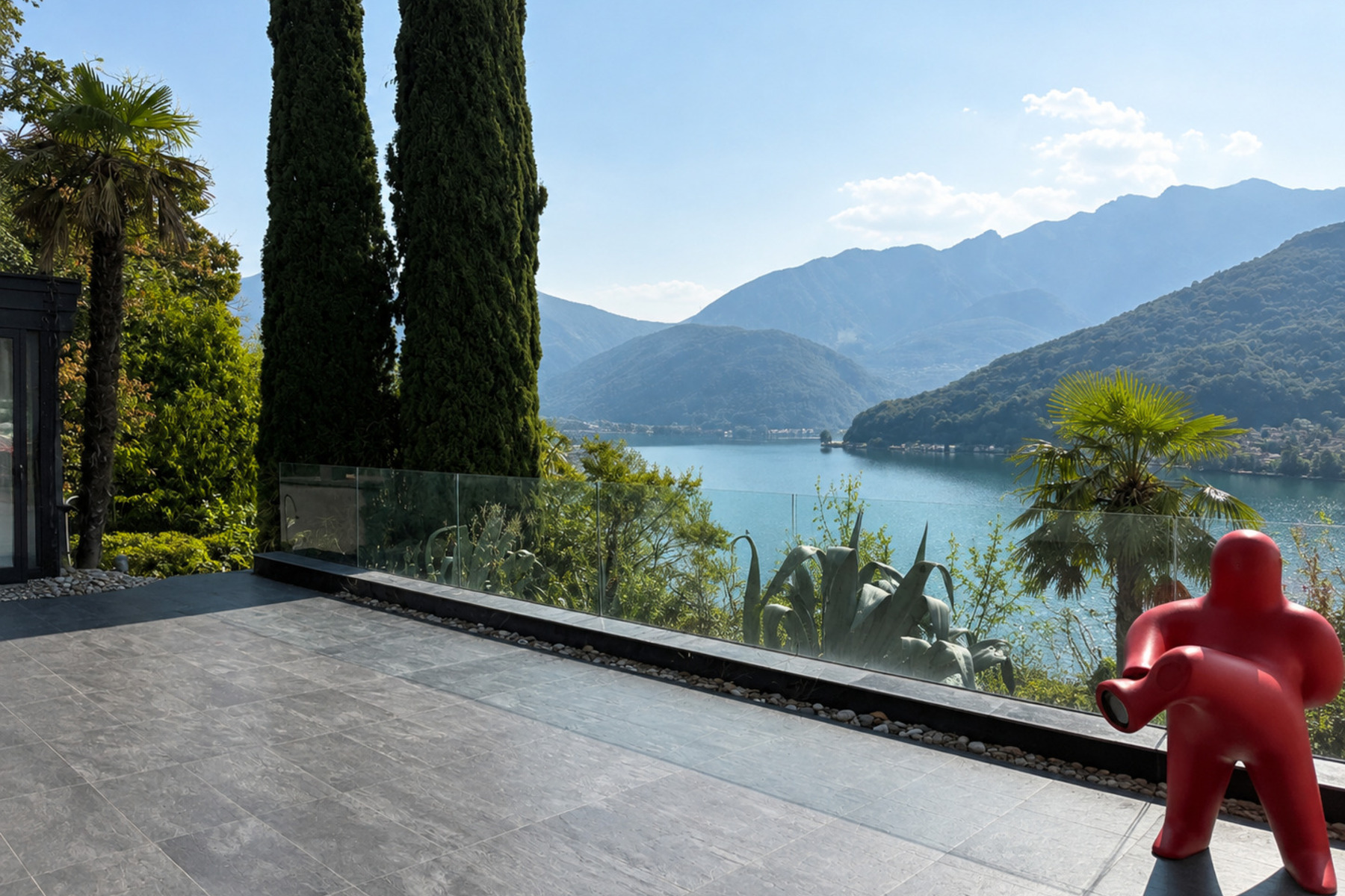  Elegant Villa with Spectacular Lake Views - 物件實景