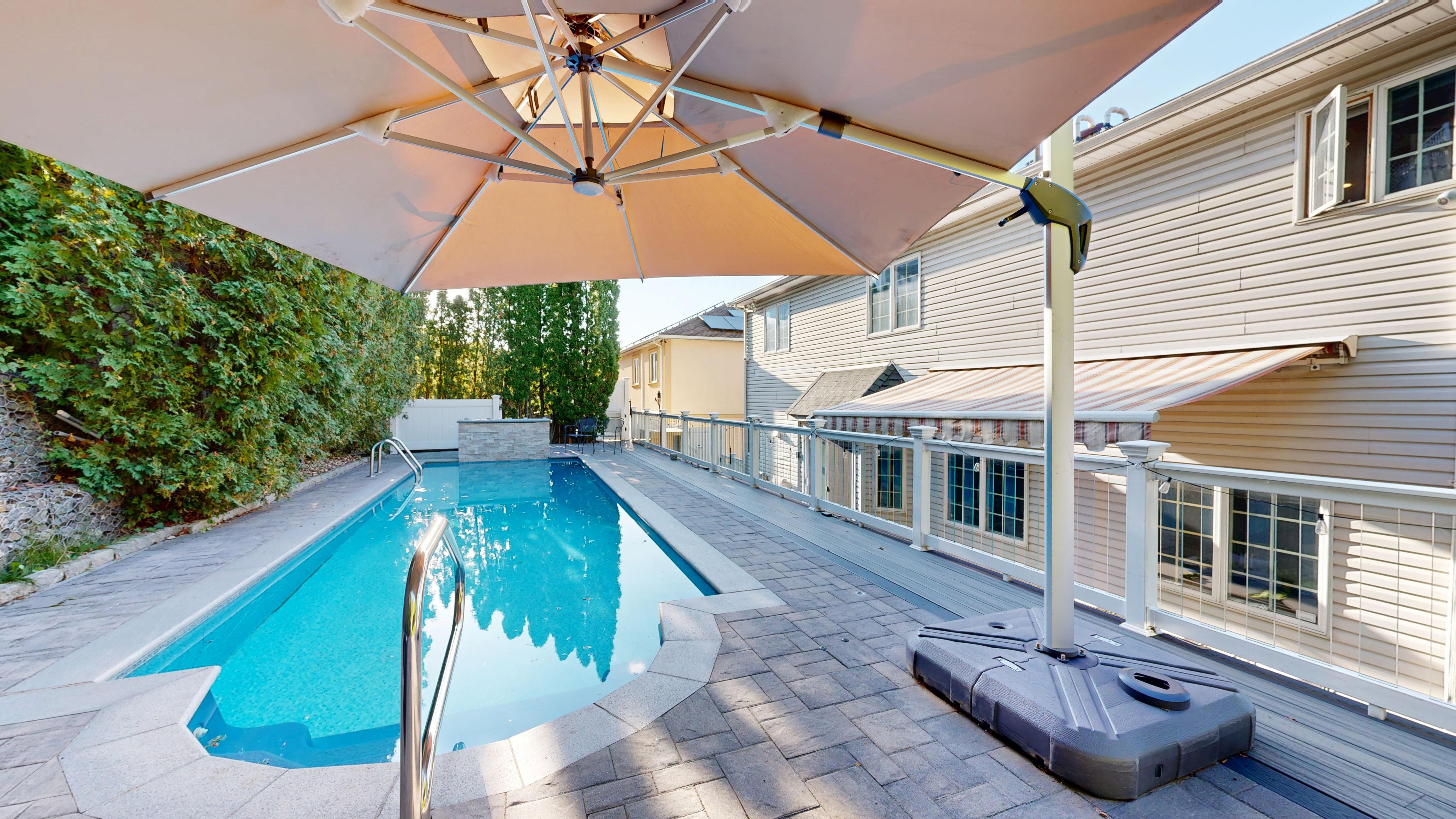 Staten Island, New York, 10301, United States, 6 Bedrooms Bedrooms, ,4 BathroomsBathrooms,Residential,For Sale,1976673