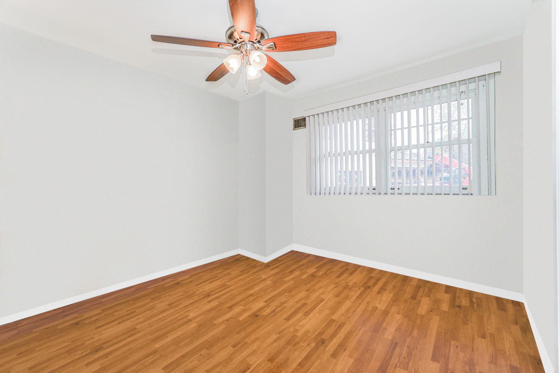 Staten Island, New York, 10301, United States, 4 Bedrooms Bedrooms, ,3 BathroomsBathrooms,Residential,For Sale,1838592