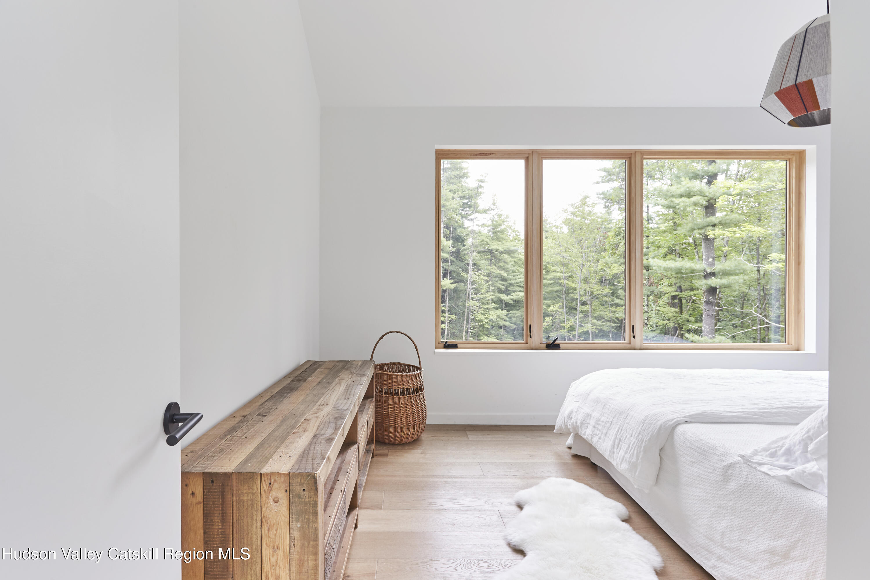 Woodstock, New York, 12498, United States, 3 Bedrooms Bedrooms, ,2 BathroomsBathrooms,Residential,For Sale,1850137