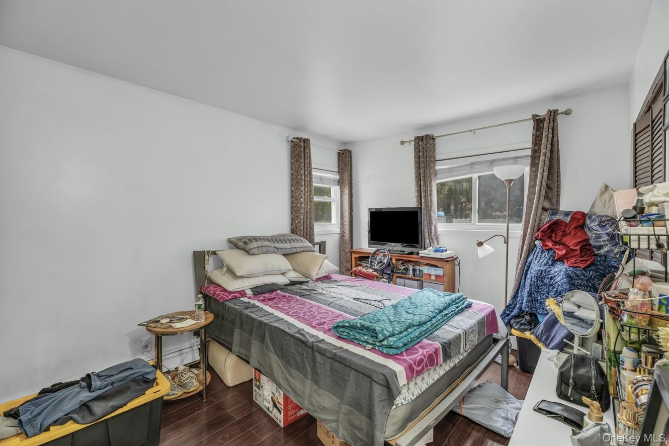 Mastic, New York, 11950, United States, 4 Bedrooms Bedrooms, ,3 BathroomsBathrooms,Residential,For Sale,1990878