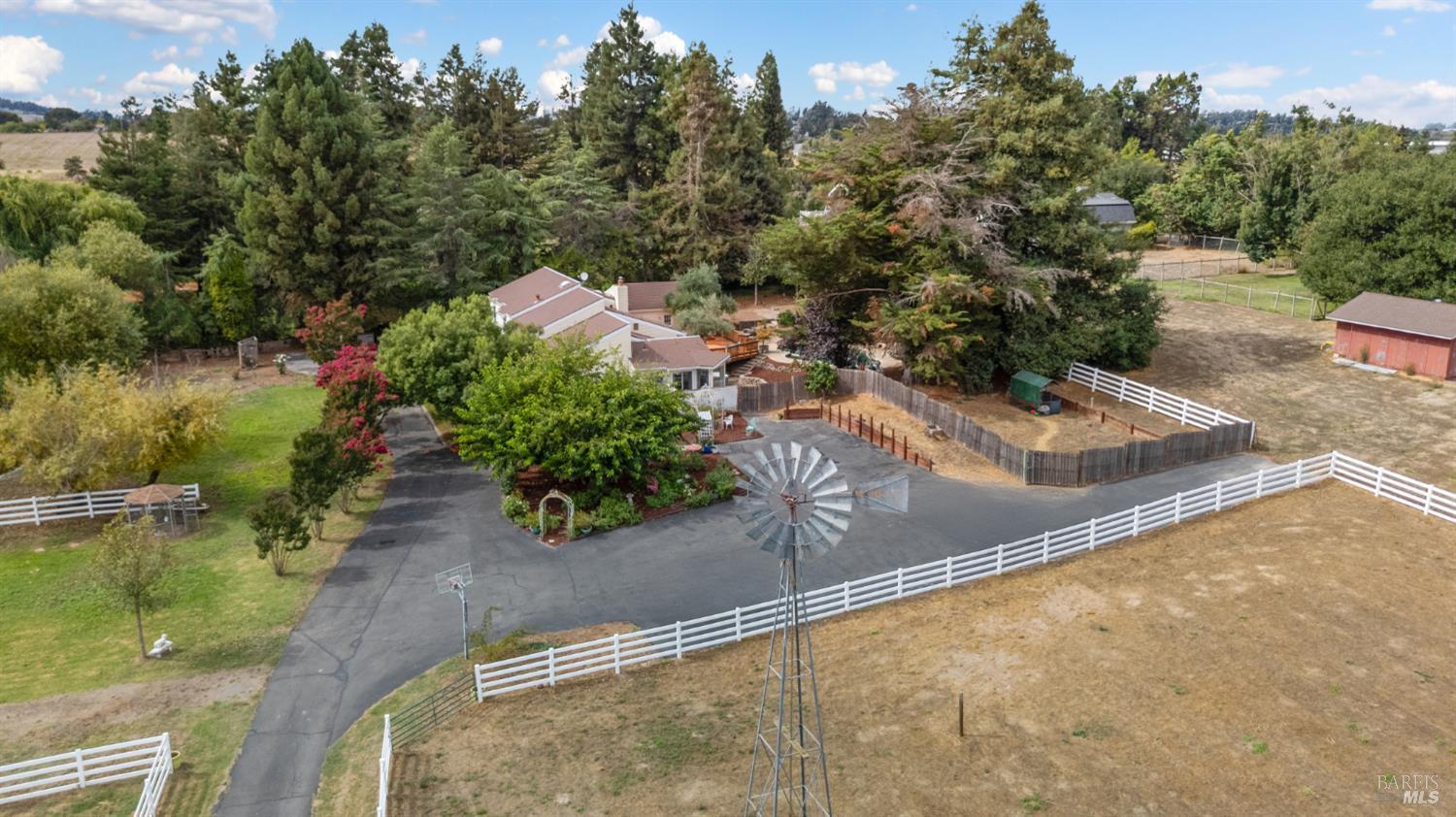 Petaluma, California, 94952, United States, 4 Bedrooms Bedrooms, ,2 BathroomsBathrooms,Residential,For Sale,1974511