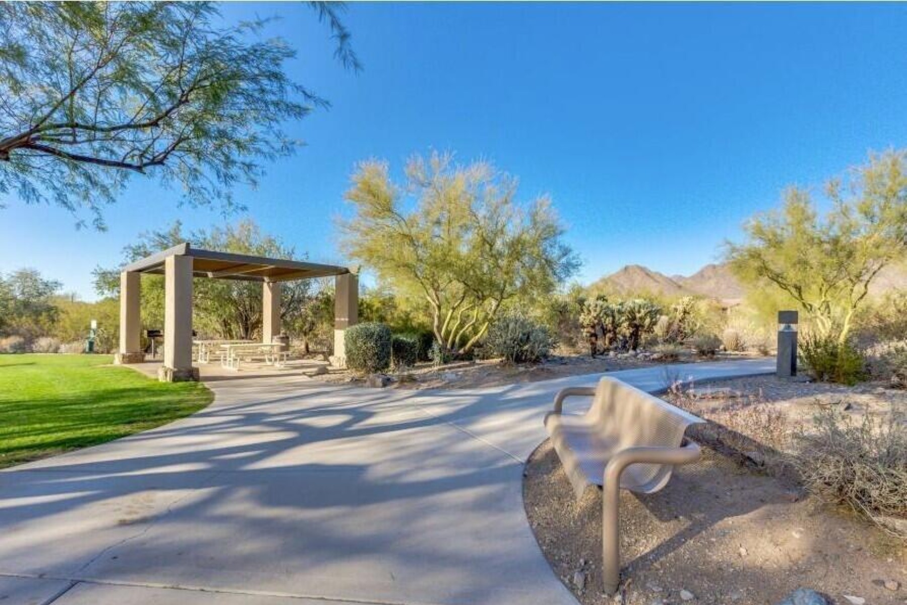  10614 E Meadowhill Drive ¦ Scottsdale, AZ - 物件實景