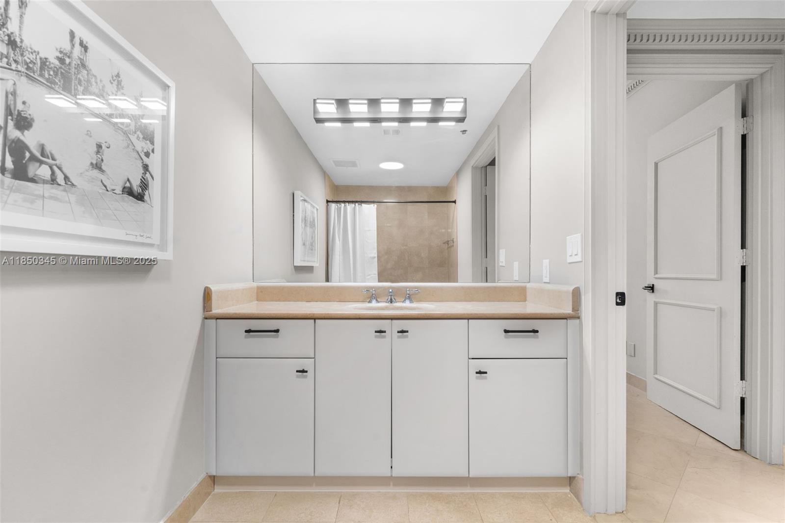 Fort Lauderdale, Florida, 33305, United States, 2 Bedrooms Bedrooms, ,3 BathroomsBathrooms,Residential,For Sale,1907787
