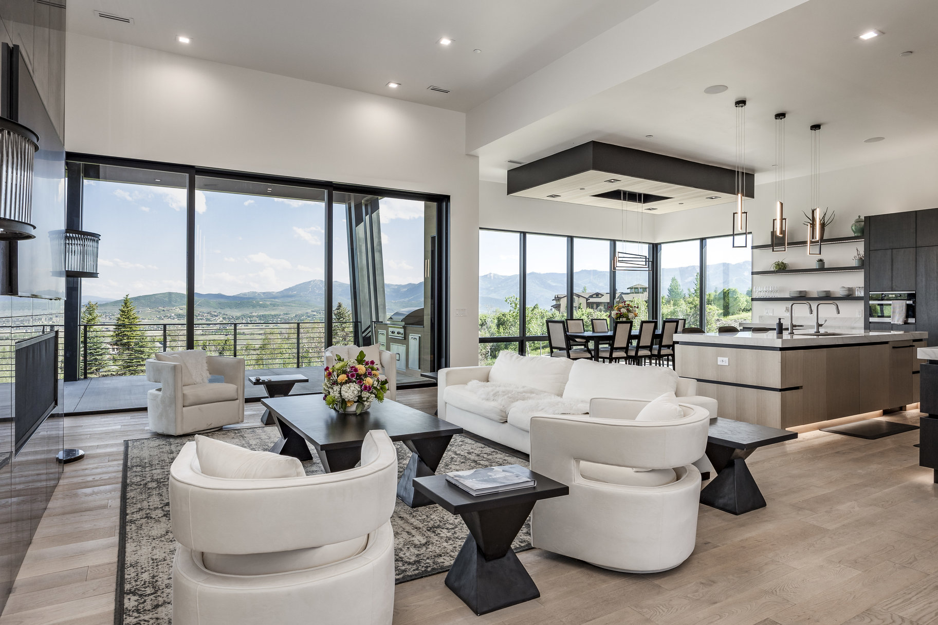  A RARE MODERN MOUNTAIN ESTATE WITH AN EXTRAORDINARY EQUESTRIAN FACILITY - 物件實景