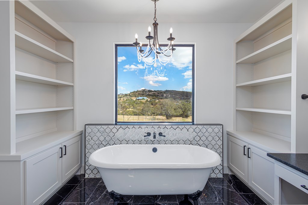 204 Beverly Hills Lane, Kerrville, Texas, 78028, United States, 4 Bedrooms Bedrooms, ,3 BathroomsBathrooms,Residential,For Sale,204 Beverly Hills Lane,1645289