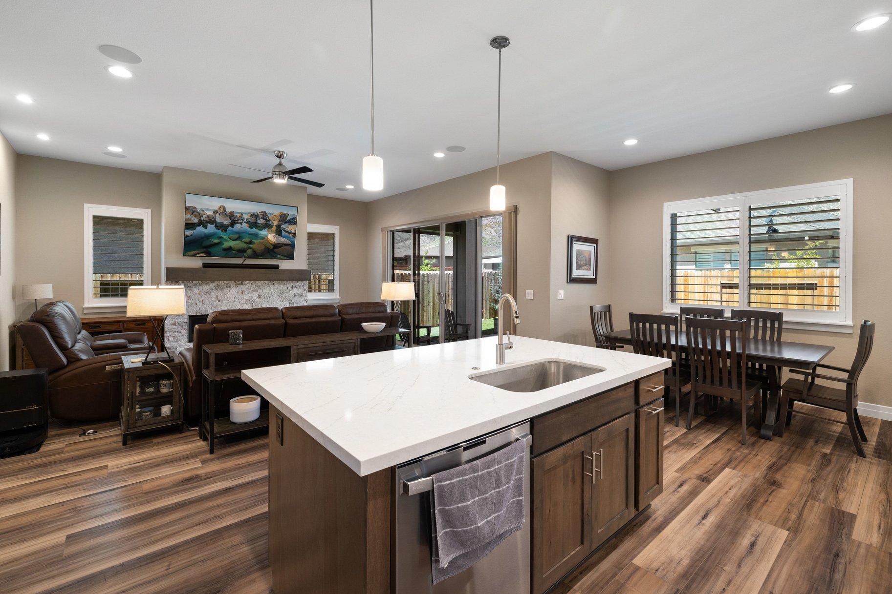  Built in 2024, Single level home minutes away from Silver Oak golf course - 物件實景