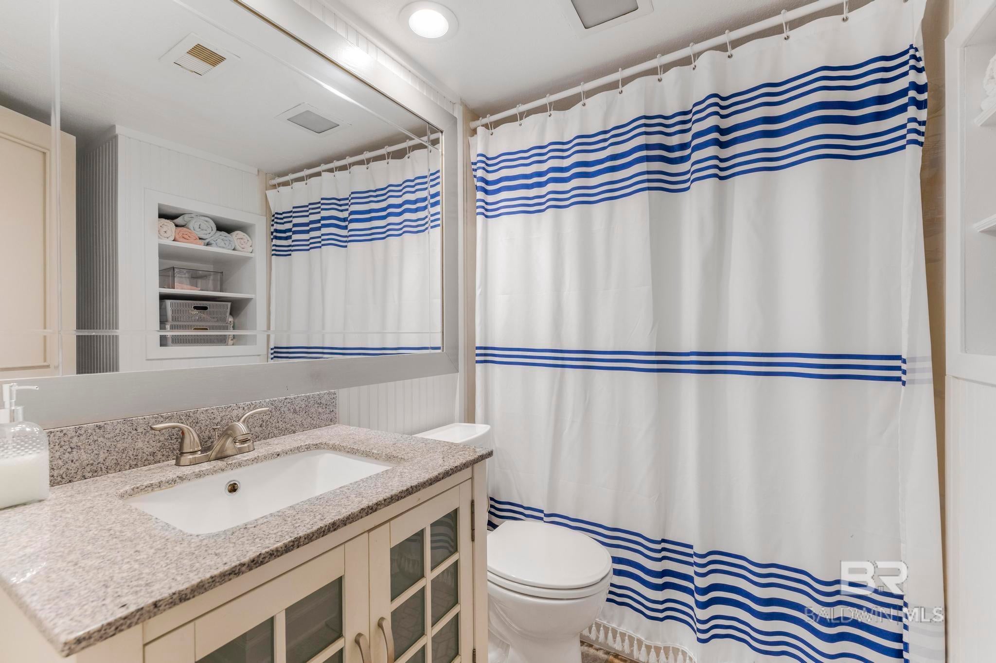 Orange Beach, Alabama, 36561, United States, 2 Bedrooms Bedrooms, ,2 BathroomsBathrooms,Residential,For Sale,1940120