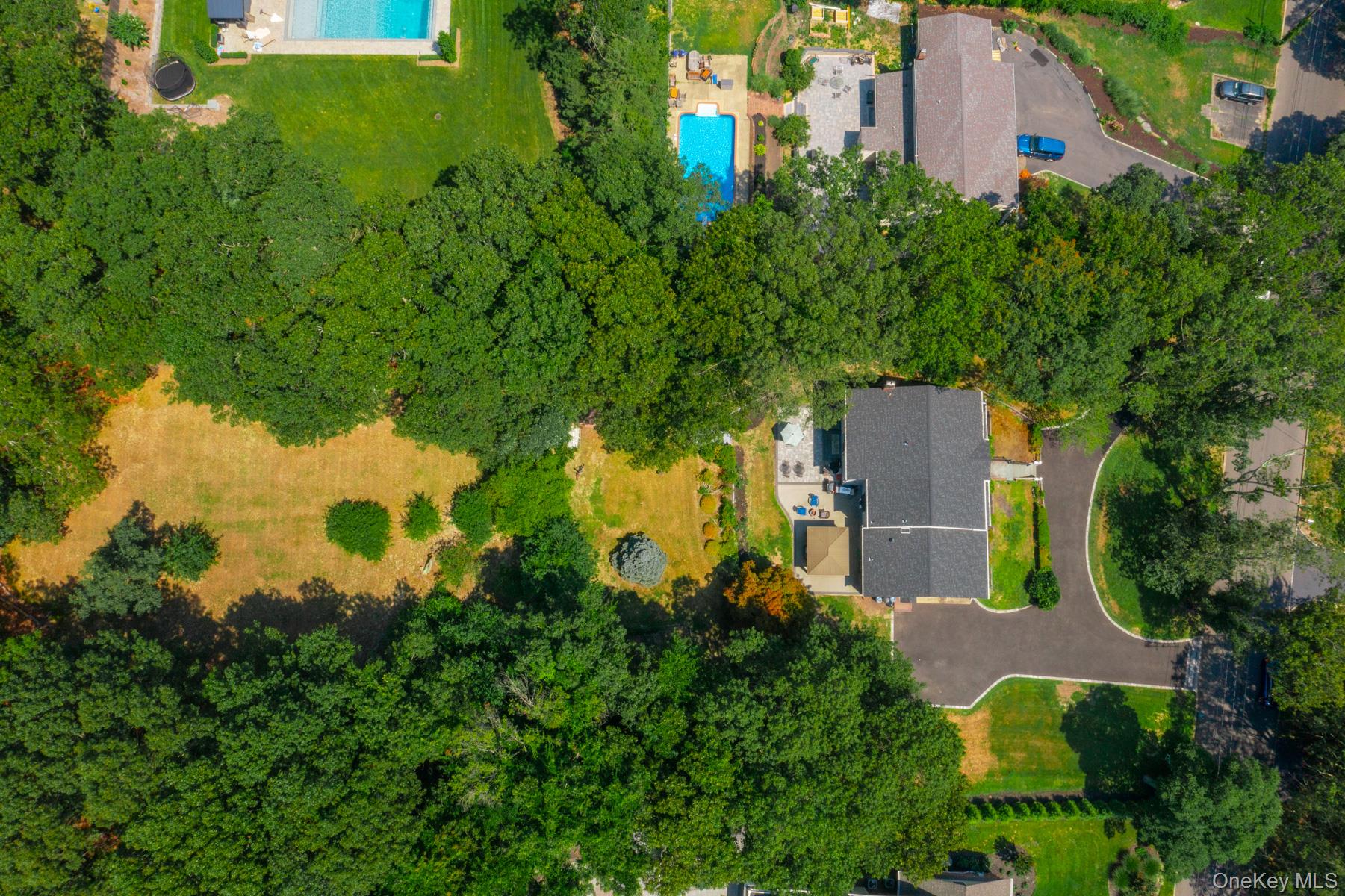 Smithtown, New York, 11787, United States, 4 Bedrooms Bedrooms, ,3 BathroomsBathrooms,Residential,For Sale,1907417