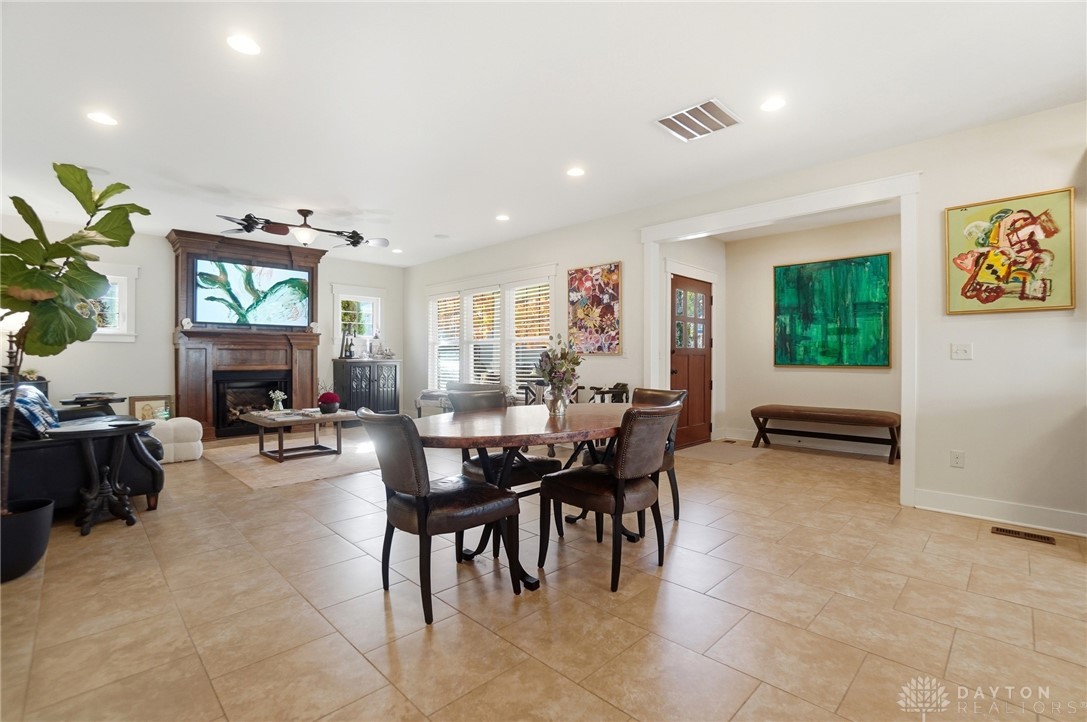 Oakwood, Ohio, 45409, United States, 3 Bedrooms Bedrooms, ,3 BathroomsBathrooms,Residential,For Sale,1991510