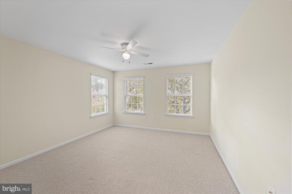 Leesburg, Virginia, 20175, United States, 5 Bedrooms Bedrooms, ,4 BathroomsBathrooms,Residential,For Sale,1987401