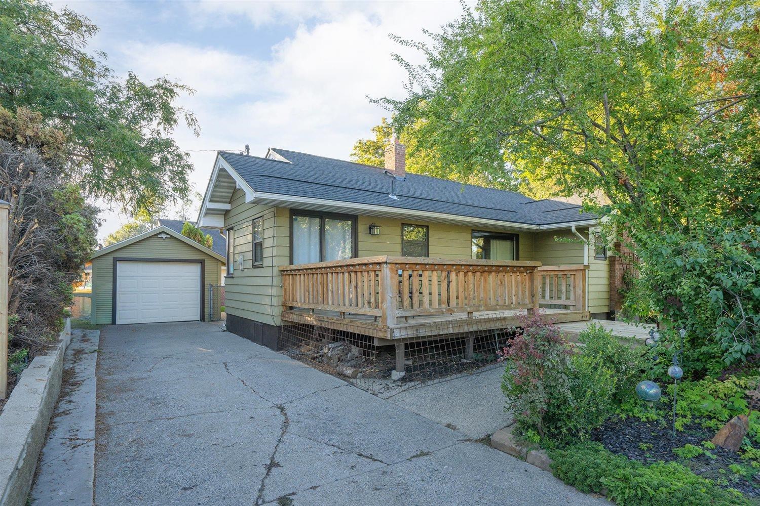 Spokane, Washington, 99203, United States, 3 Bedrooms Bedrooms, ,2 BathroomsBathrooms,Residential,For Sale,2001834