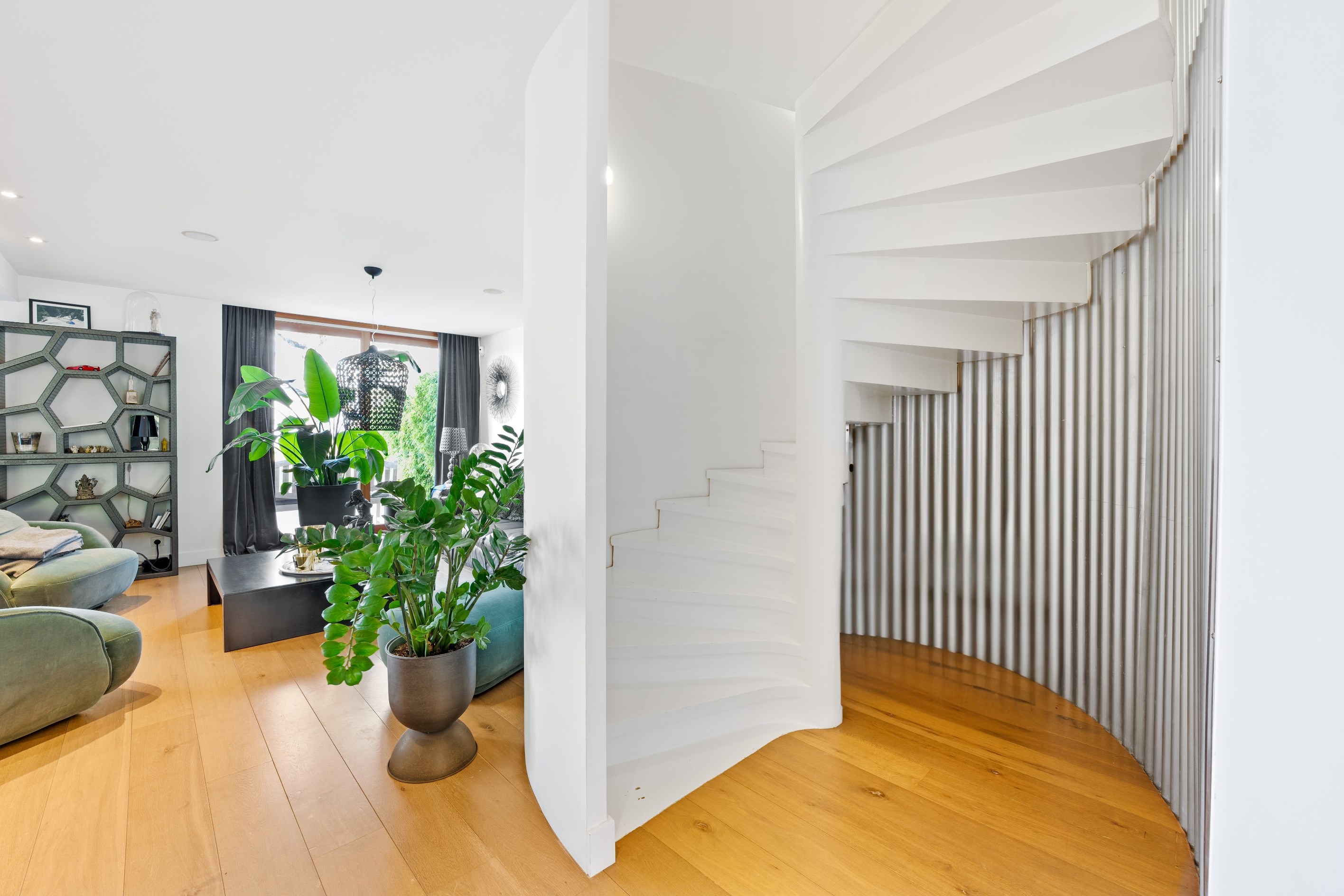  A magnificent farmhouse with the potential  to create  1700m2 of living space - 物件實景