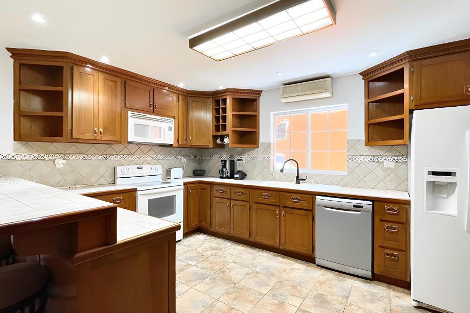 Guaymas, Sonora, 85506, Mexico, 4 Bedrooms Bedrooms, ,2 BathroomsBathrooms,Residential,For Sale,1918784