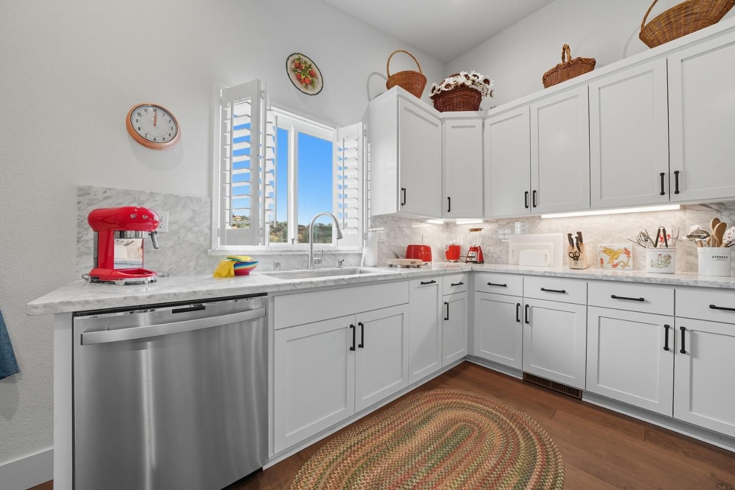 Mountain Ranch, California, 95246, United States, 4 Bedrooms Bedrooms, ,3 BathroomsBathrooms,Residential,For Sale,1976559