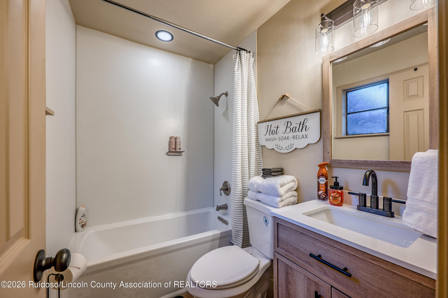 Ruidoso, New Mexico, 88345, United States, 4 Bedrooms Bedrooms, ,3 BathroomsBathrooms,Residential,For Sale,2008088