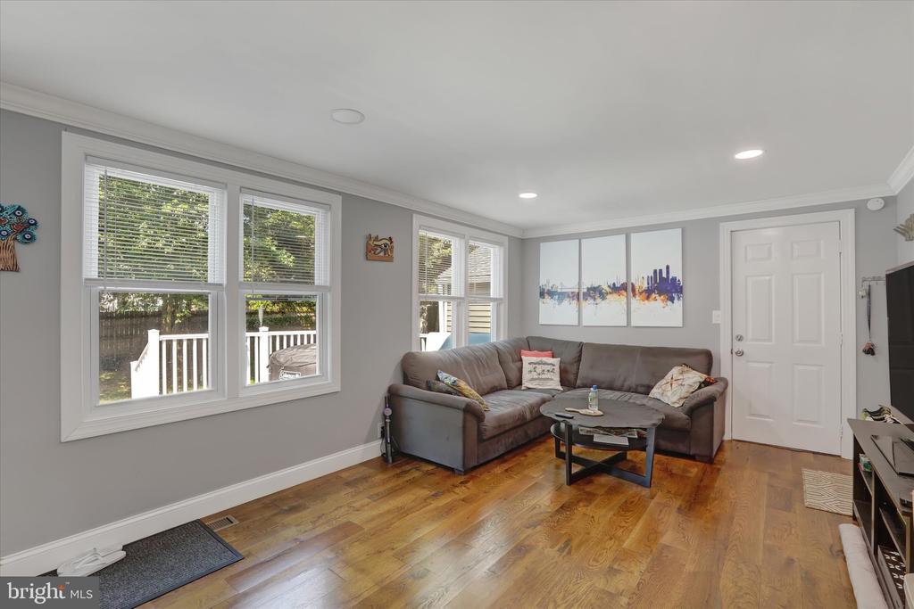 Morrisville, Pennsylvania, 19067, United States, 3 Bedrooms Bedrooms, ,2 BathroomsBathrooms,Residential,For Sale,1907404