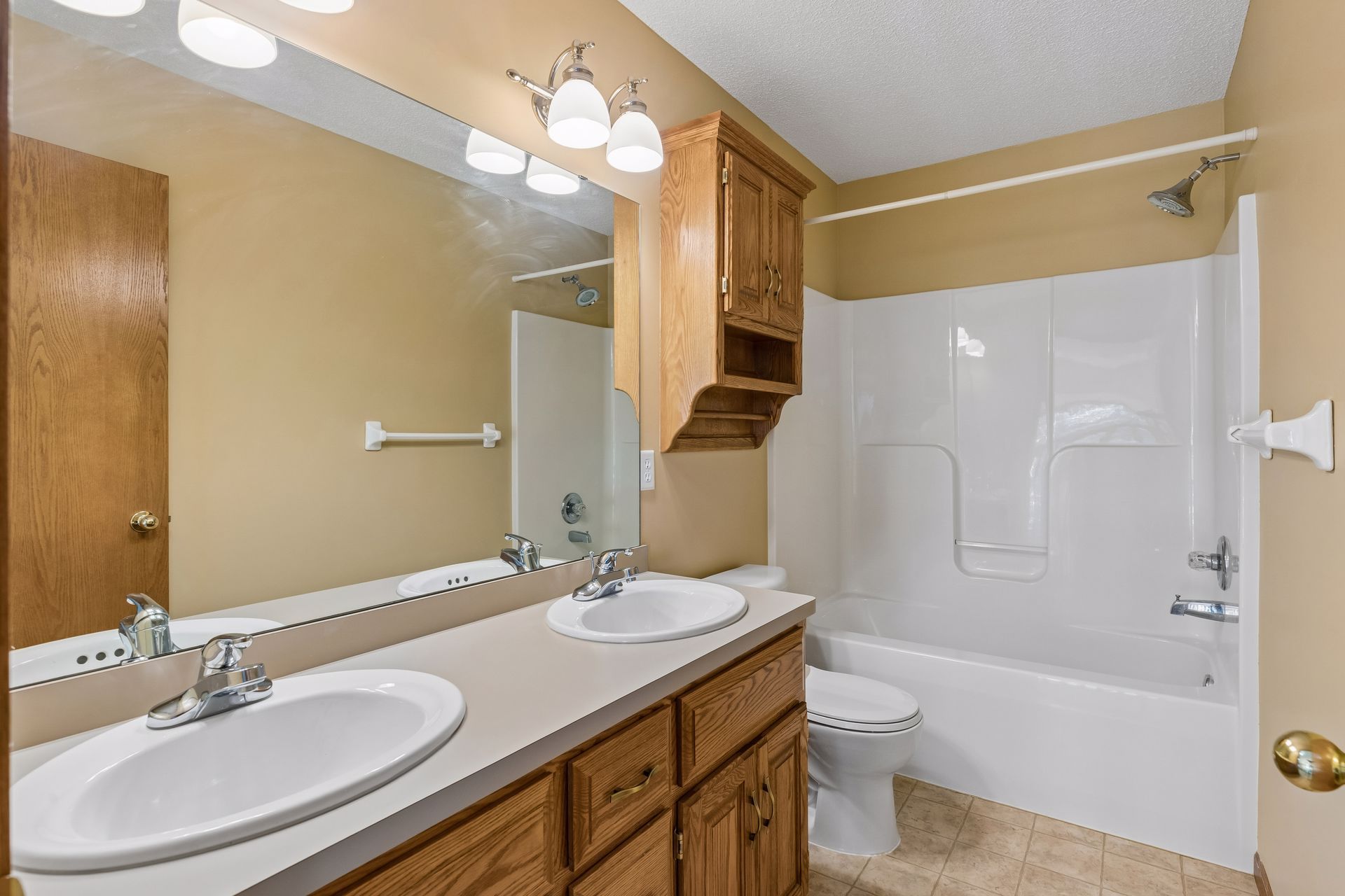  Meticulously Maintained Executive Home Near Parks and Trails - 物件實景