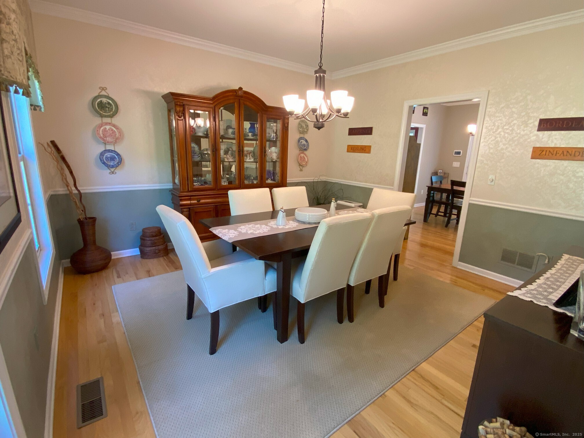 Southbury, Connecticut, 06488, United States, 4 Bedrooms Bedrooms, ,4 BathroomsBathrooms,Residential,For Sale,1932401