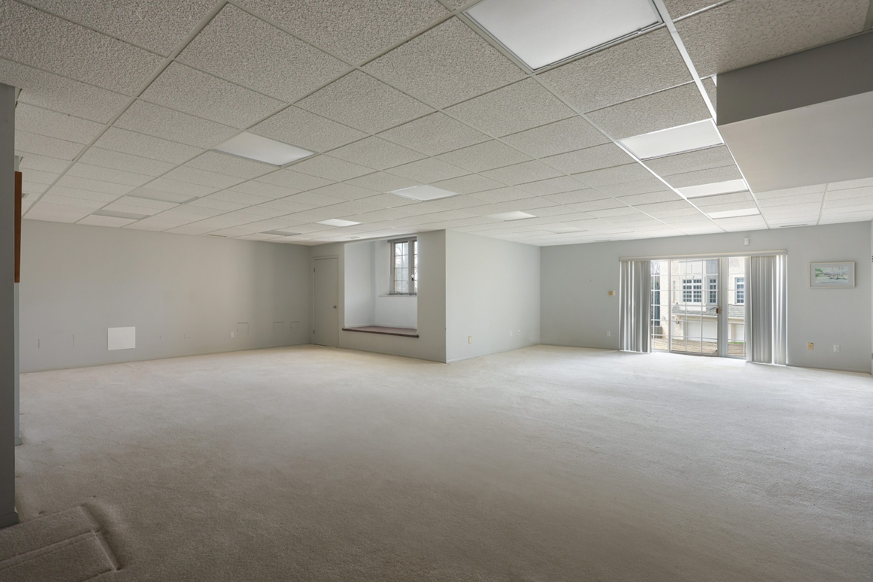  Contemporary Colonial Set in Peaceful Private Setting - 物件實景