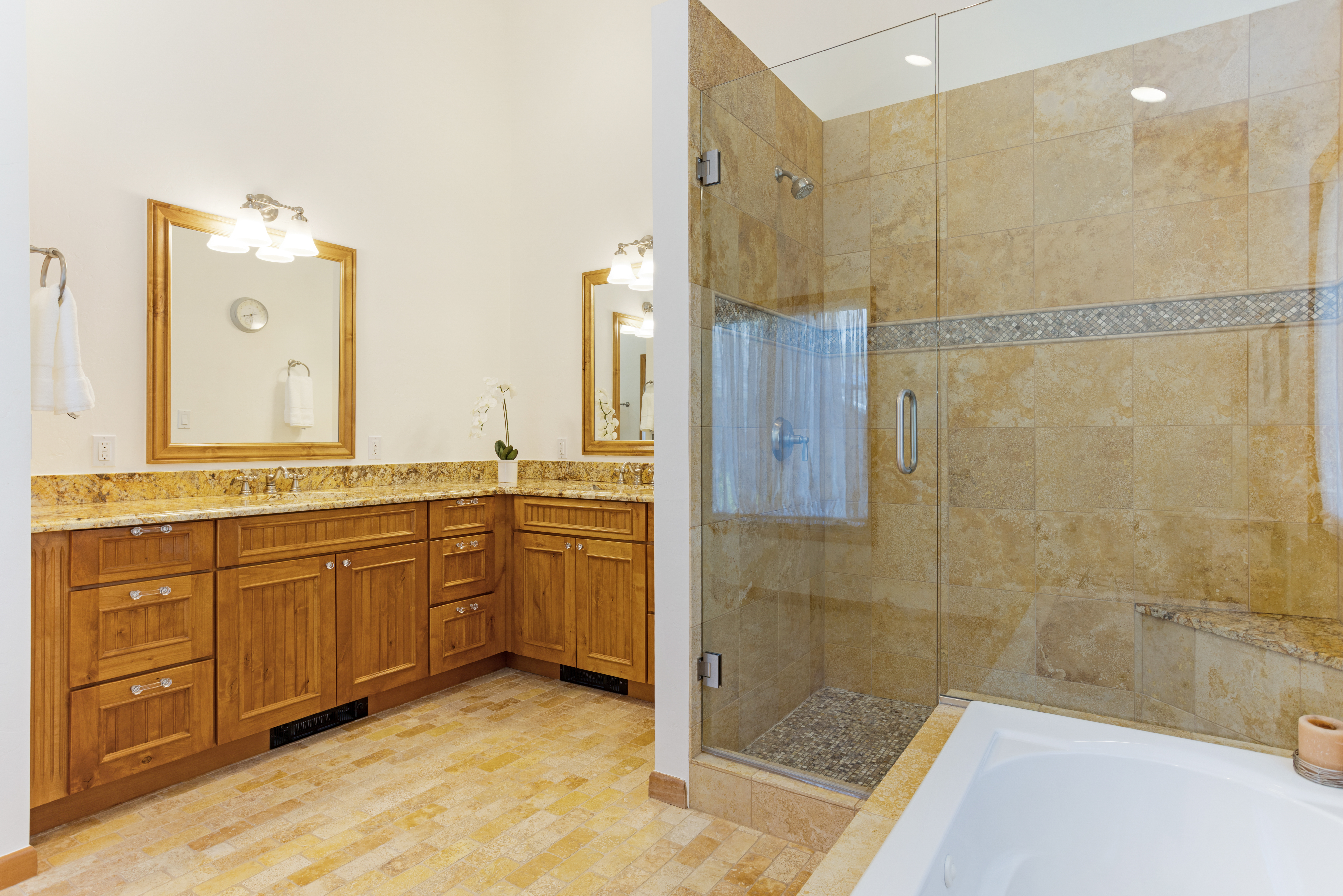  Eagle-Vail Residence Delivers a Flexible Functional layout with Strong Character - 物件實景