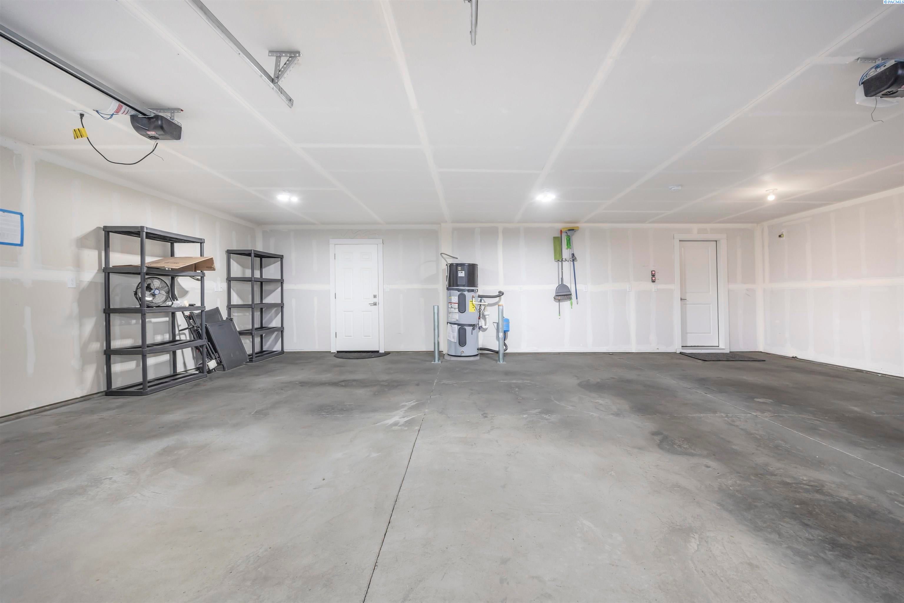 Prosser, Washington, 99350, United States, 3 Bedrooms Bedrooms, ,3 BathroomsBathrooms,Residential,For Sale,1994291