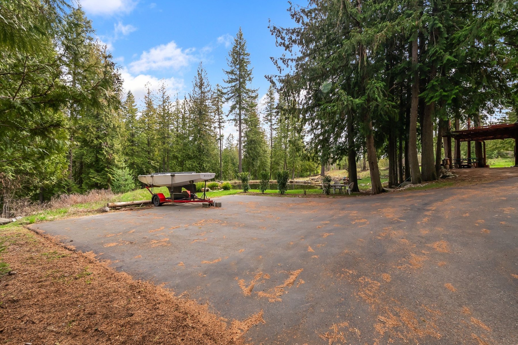  Tree Farm & Home on 6+ Acres - 物件實景