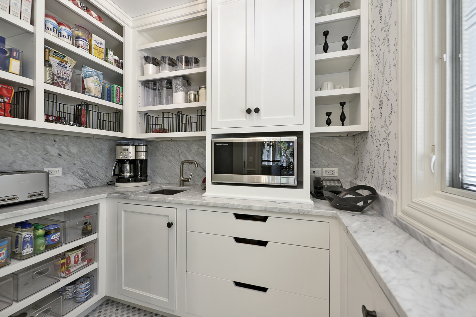 Inverness, Illinois, 60067, United States, 6 Bedrooms Bedrooms, ,10 BathroomsBathrooms,Residential,For Sale,1980609