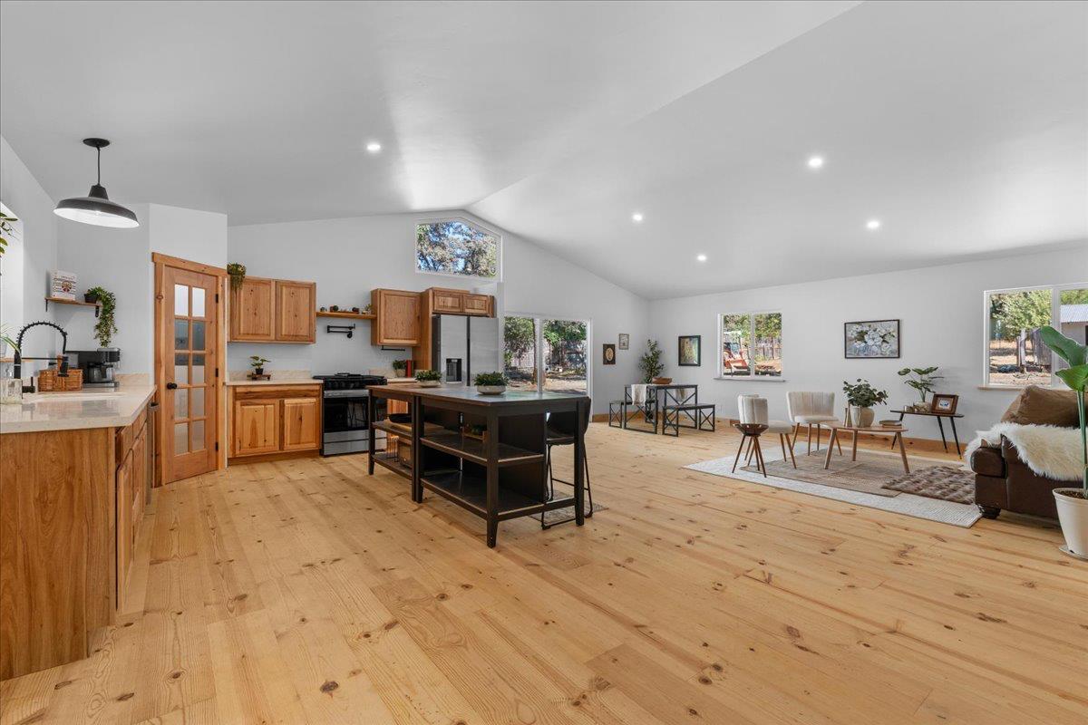 Nevada City, California, 95959, United States, 4 Bedrooms Bedrooms, ,2 BathroomsBathrooms,Residential,For Sale,1916710