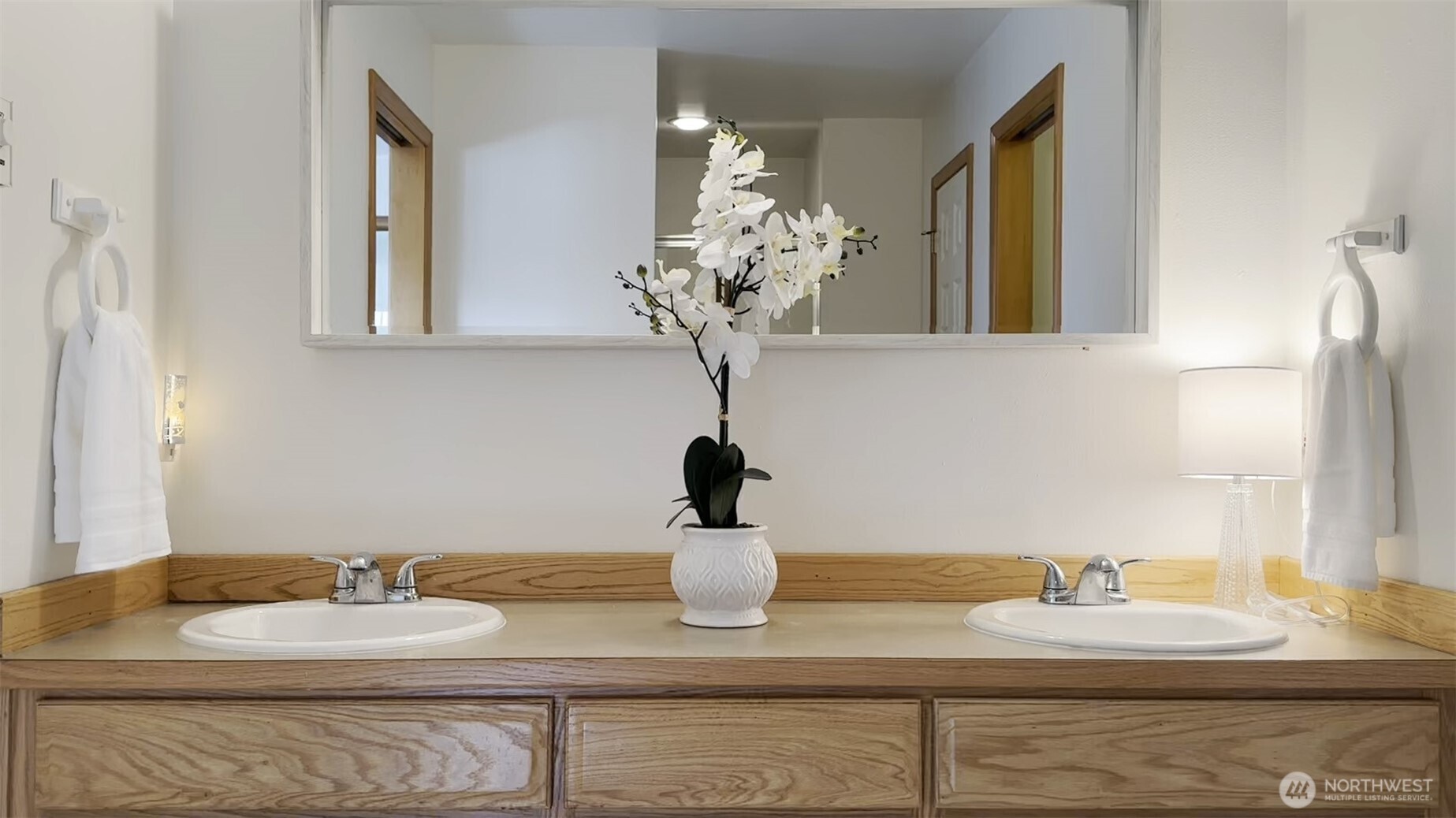 Hat Island, Washington, 98206, United States, 2 Bedrooms Bedrooms, ,2 BathroomsBathrooms,Residential,For Sale,1975923