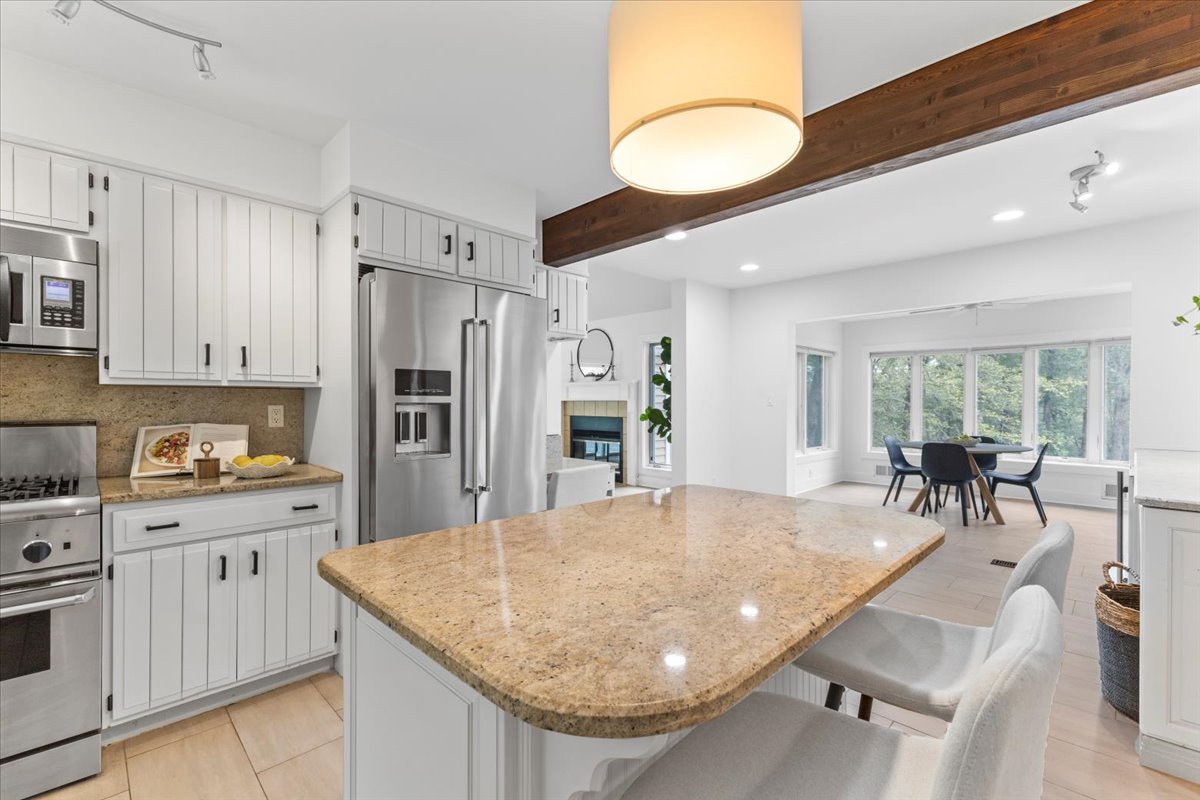 Bernardsville, New Jersey, 07924, United States, 5 Bedrooms Bedrooms, ,6 BathroomsBathrooms,Residential,For Sale,1981424