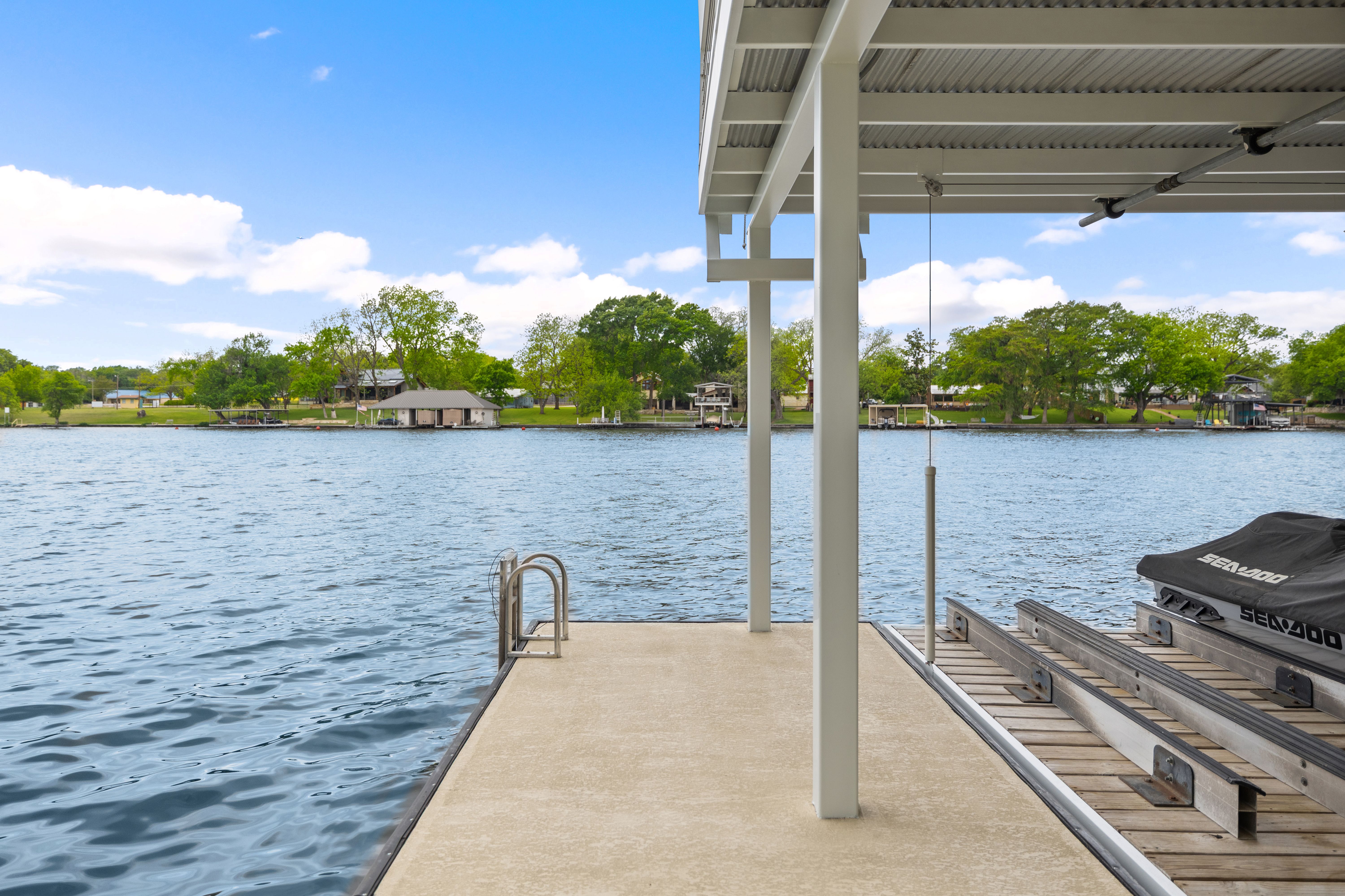  Waterfront Living on Lake LBJ - 物件實景