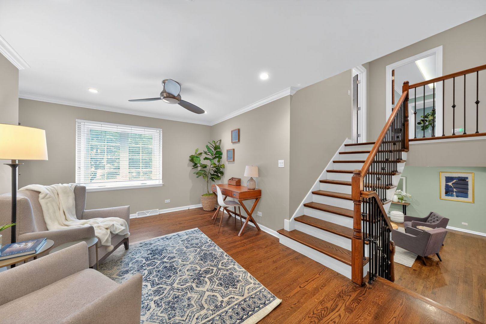 Glenview, Illinois, 60025, United States, 4 Bedrooms Bedrooms, ,3 BathroomsBathrooms,Residential,For Sale,1927417