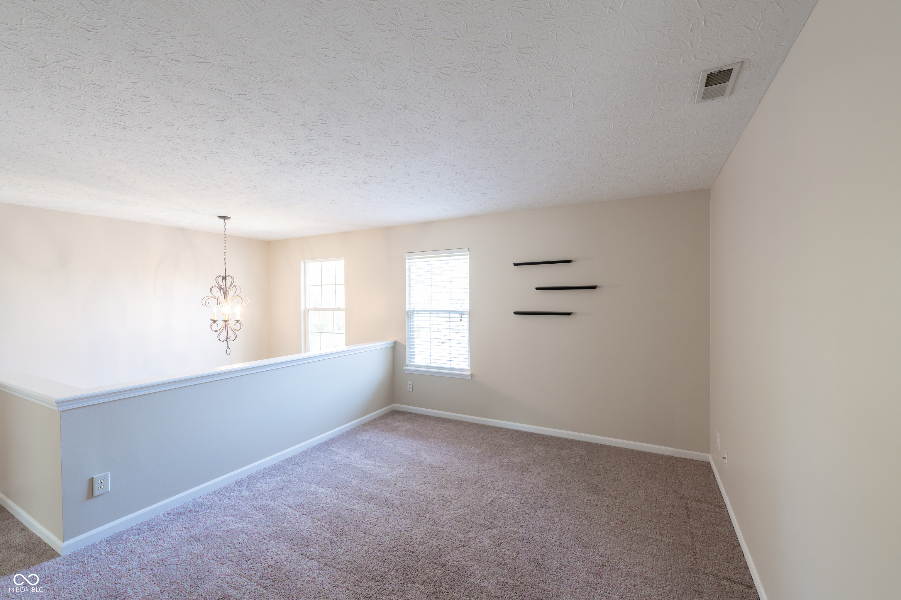 Carmel, Indiana, 46033, United States, 4 Bedrooms Bedrooms, ,4 BathroomsBathrooms,Residential,For Sale,1975371