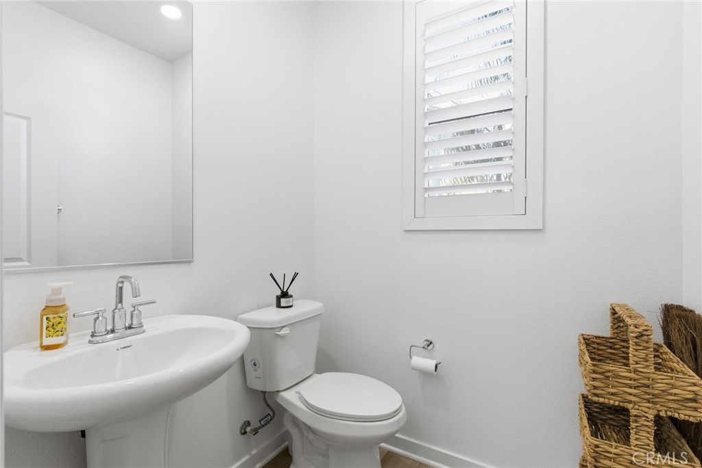 Corona, California, 92883, United States, 3 Bedrooms Bedrooms, ,3 BathroomsBathrooms,Residential,For Sale,1996400