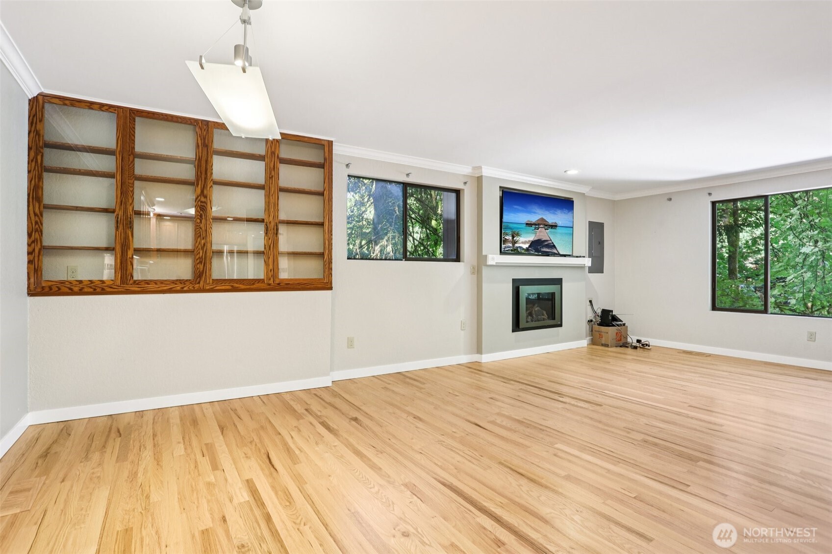 Lake Forest Park, Washington, 98155, United States, 4 Bedrooms Bedrooms, ,2 BathroomsBathrooms,Residential,For Sale,1936982
