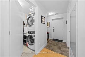 Ottawa, Ontario, K2A 1R8, CA, 2 Bedrooms Bedrooms, ,2 BathroomsBathrooms,Residential,For Sale,1989135