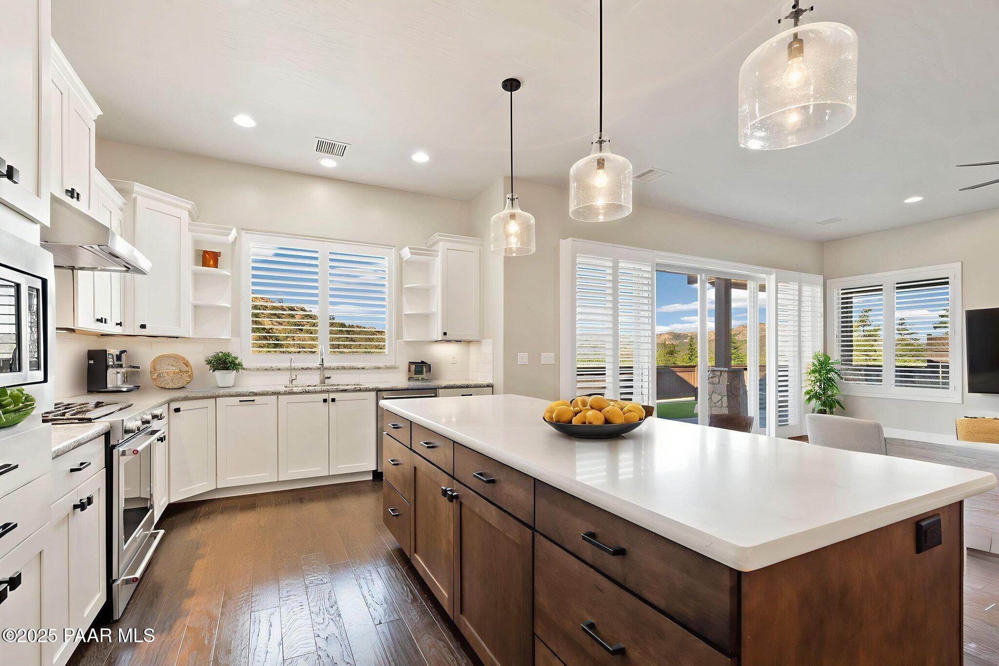 Prescott, Arizona, 86305, United States, 4 Bedrooms Bedrooms, ,2 BathroomsBathrooms,Residential,For Sale,1987901