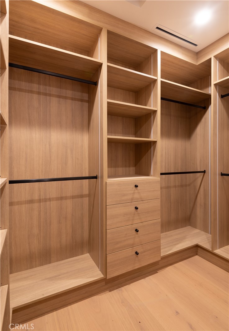 Sherman Oaks, California, 91423, United States, 6 Bedrooms Bedrooms, ,7 BathroomsBathrooms,Residential,For Sale,1990929