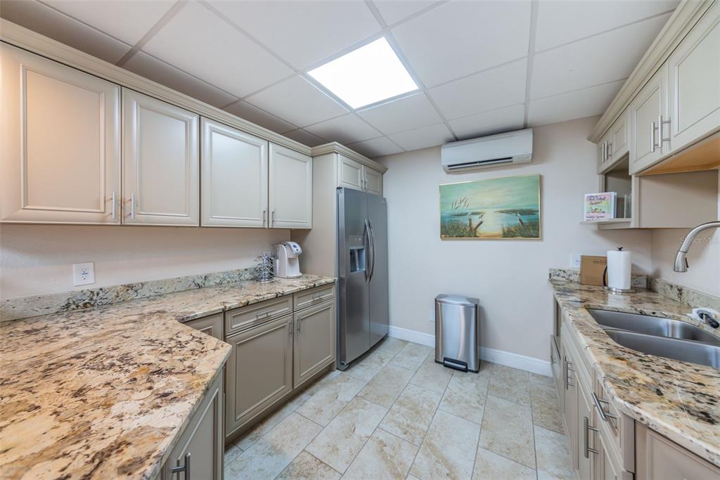 Clearwater Beach, Florida, 33767, United States, 2 Bedrooms Bedrooms, ,2 BathroomsBathrooms,Residential,For Sale,1744502