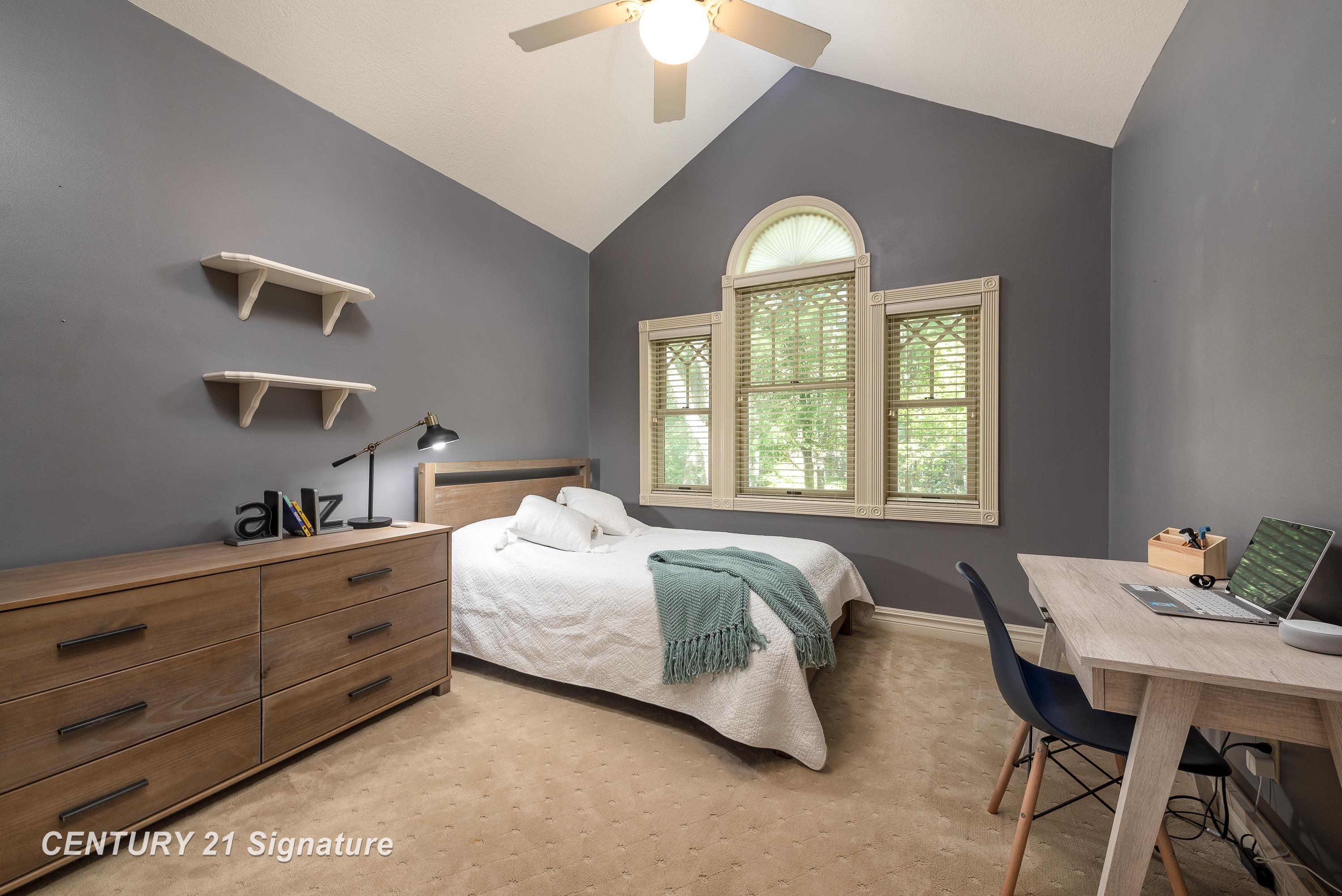 Midland, Michigan, 48642, United States, 5 Bedrooms Bedrooms, ,6 BathroomsBathrooms,Residential,For Sale,1977241