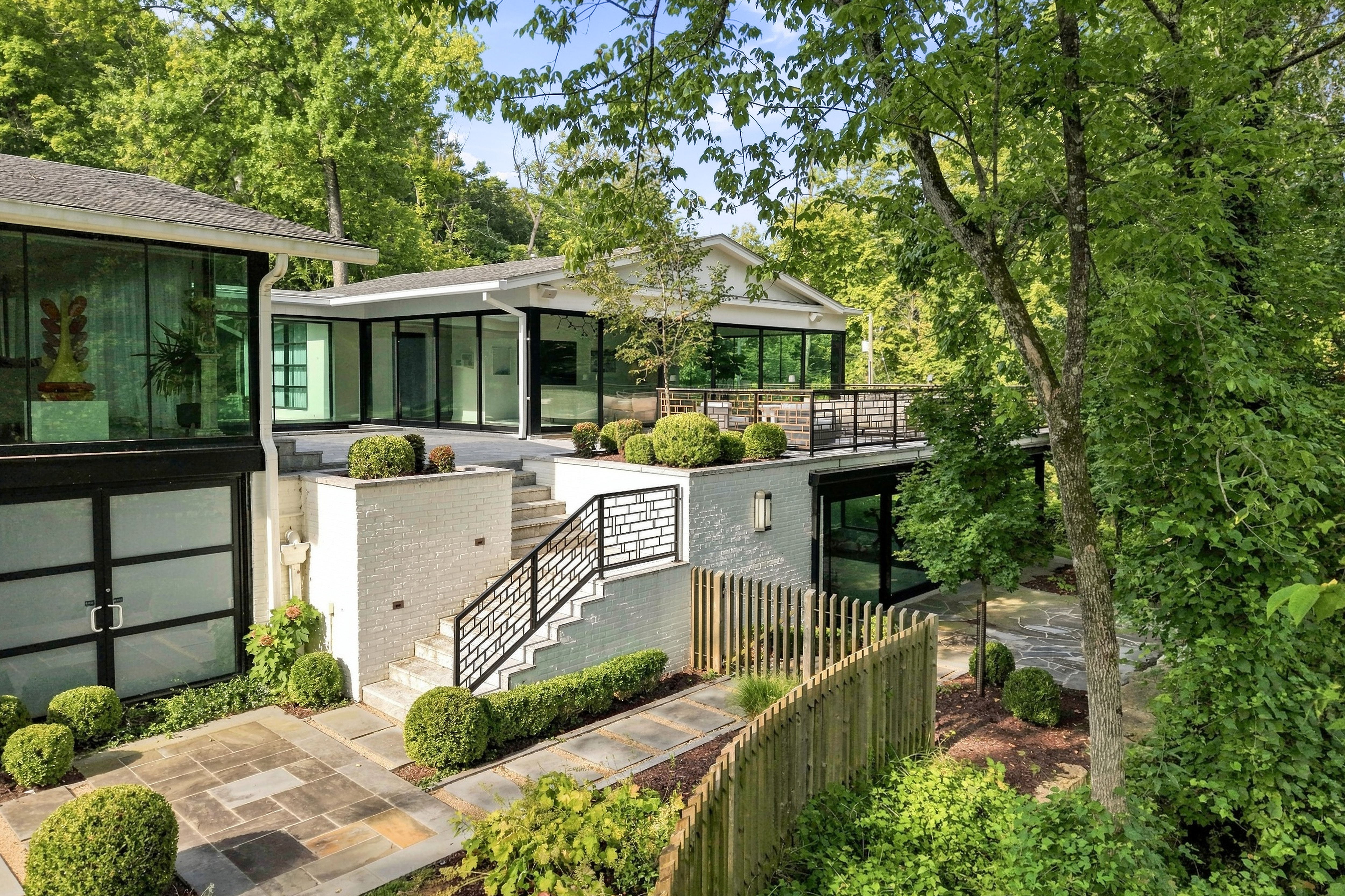 62 Indian Hills Trail, Louisville, KY 40207 - 物件實景