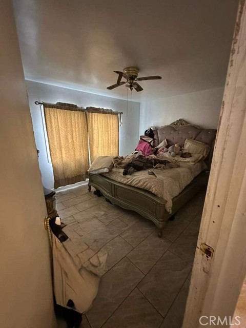 South Gate, California, 90280, United States, 4 Bedrooms Bedrooms, ,Residential,For Sale,1986153