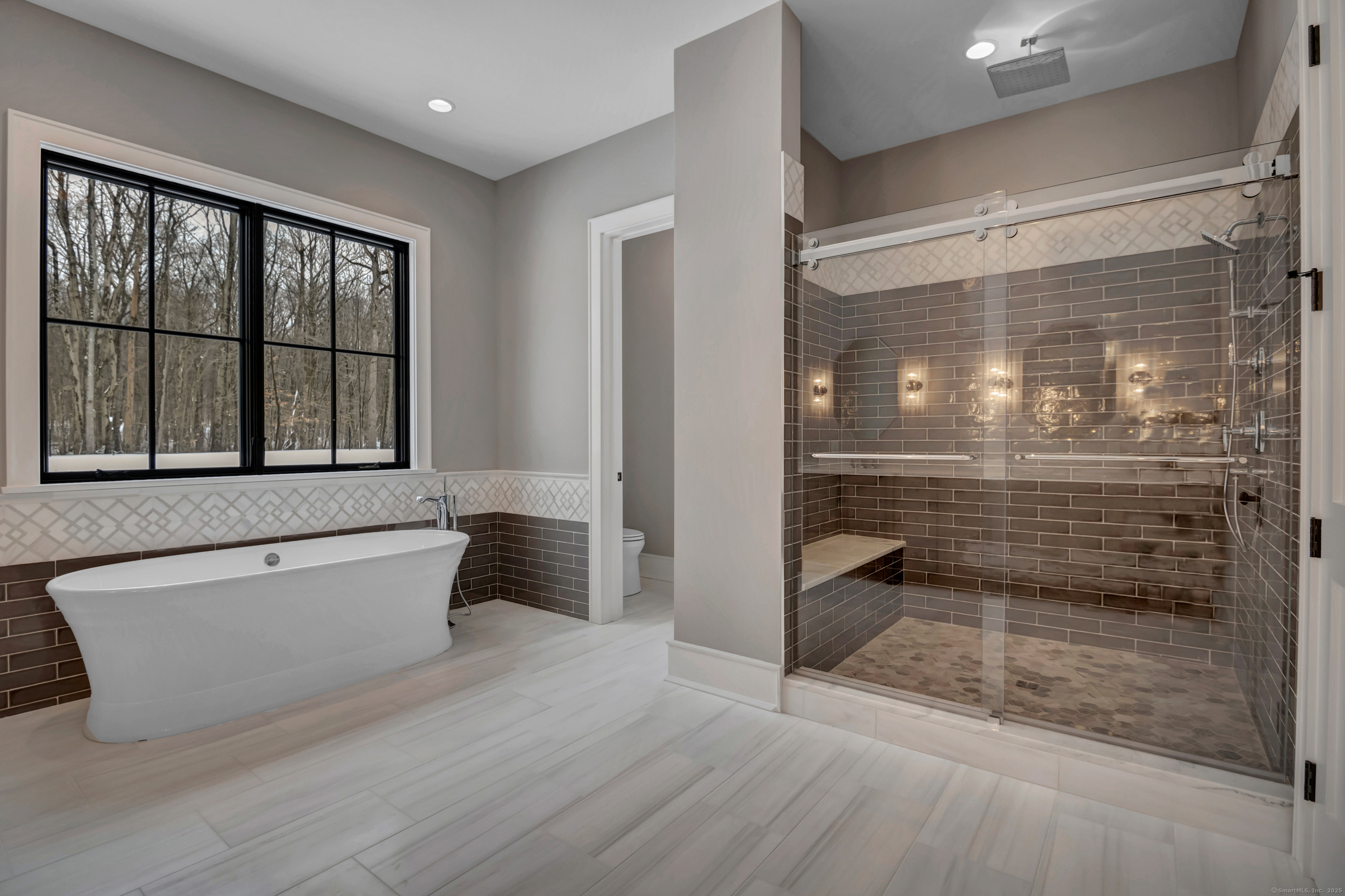 Orange, Connecticut, 06477, United States, 4 Bedrooms Bedrooms, ,5 BathroomsBathrooms,Residential,For Sale,1902233