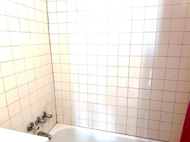 Jersey City, New Jersey, 07305, United States, 5 Bedrooms Bedrooms, ,3 BathroomsBathrooms,Residential,For Sale,1994746