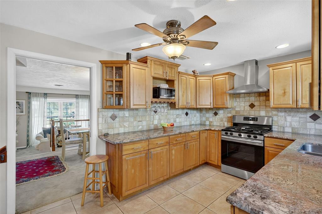 Seminole, Florida, 33776, United States, 3 Bedrooms Bedrooms, ,3 BathroomsBathrooms,Residential,For Sale,1989407